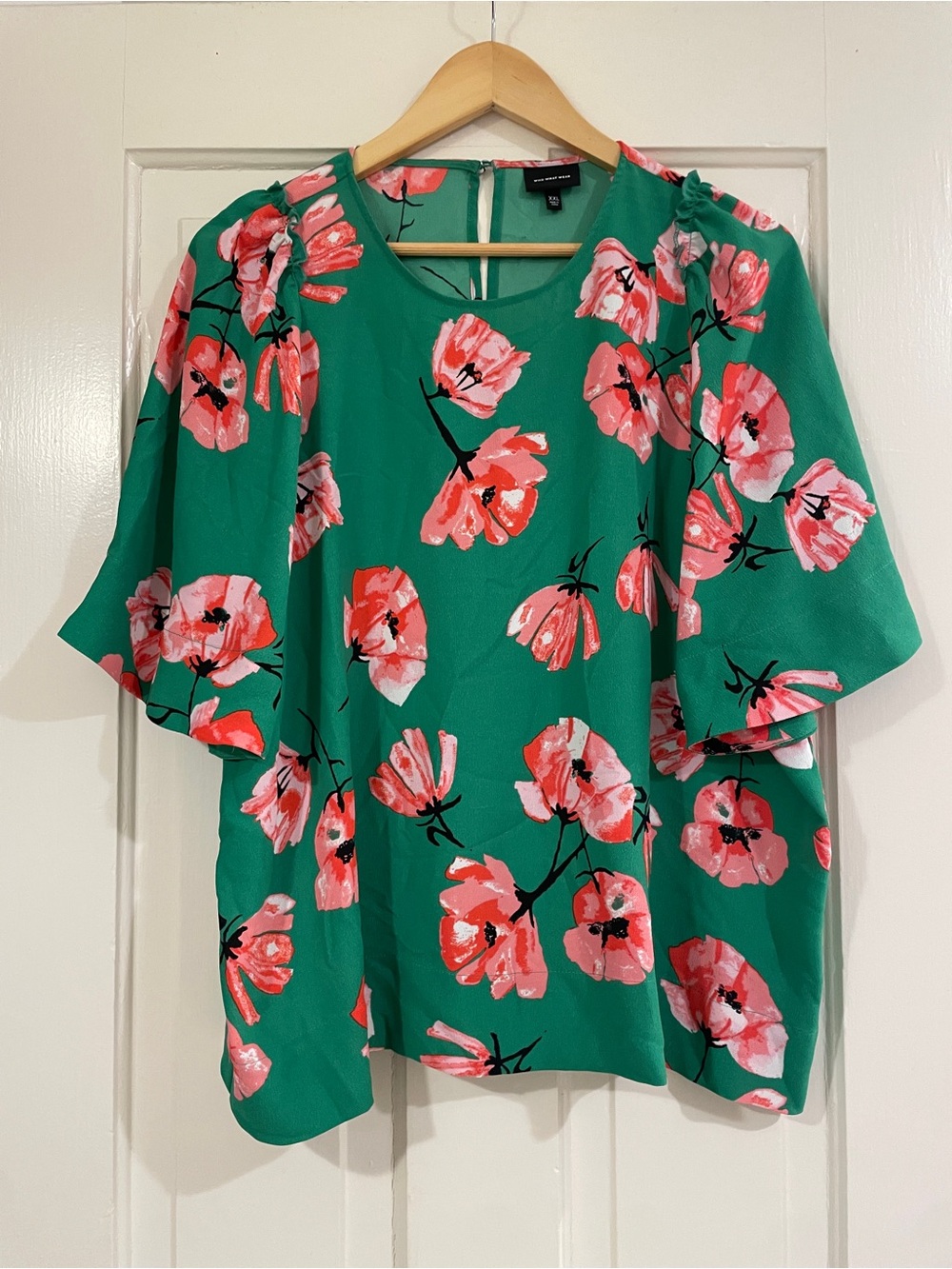 NWOT - Who What Wear Green Floral Flutter Sleeve Blouse